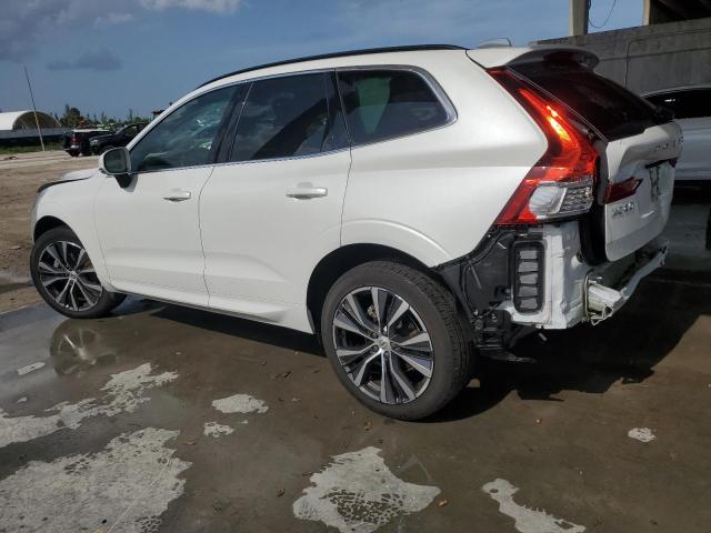 YV4L12DK6N1909361 - 2022 VOLVO XC60 B5 MOMENTUM WHITE photo 2