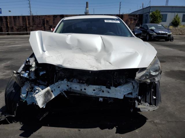 JM1BM1T73F1242263 - 2015 MAZDA 3 SV WHITE photo 5