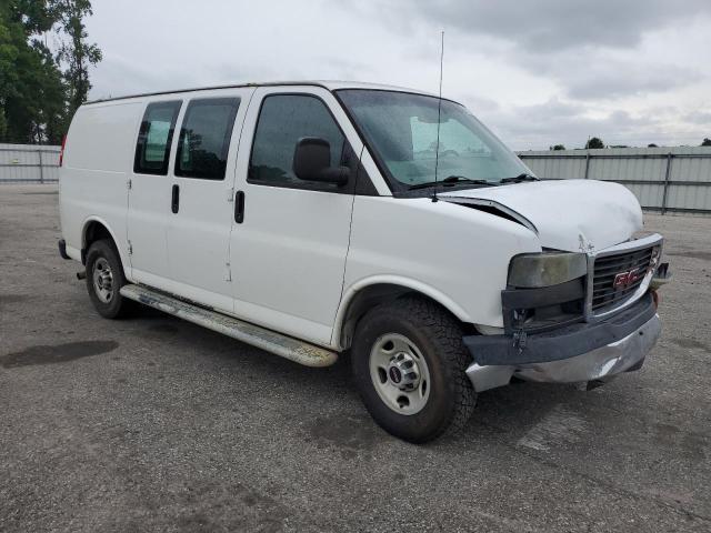 1GTW7FCA2E1902227 - 2014 GMC SAVANA G2500 WHITE photo 4