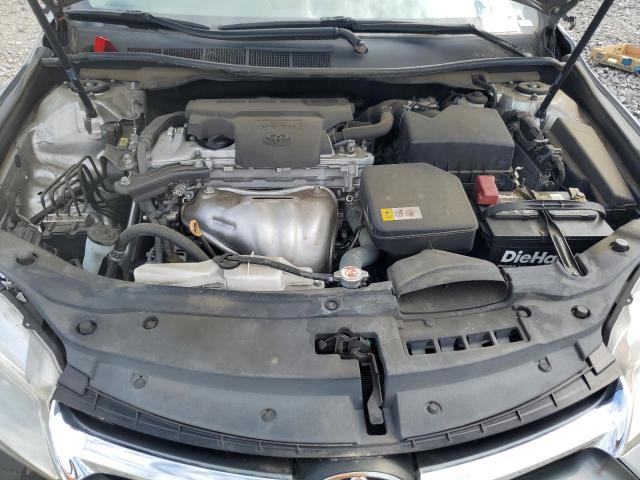 4T1BF1FK6HU341828 - 2017 TOYOTA CAMRY LE SILVER photo 11