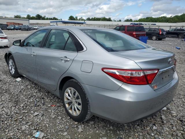 4T1BF1FK6HU341828 - 2017 TOYOTA CAMRY LE SILVER photo 2