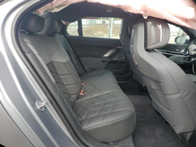 WBA33EH06RCP93657 - 2024 BMW 740 XI GRAY photo 10