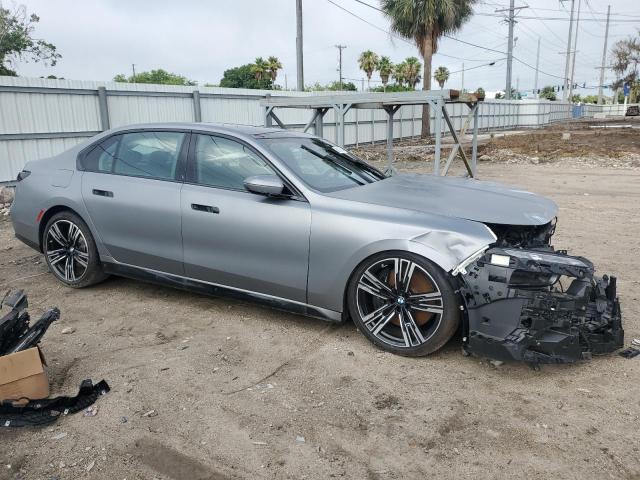 WBA33EH06RCP93657 - 2024 BMW 740 XI GRAY photo 4