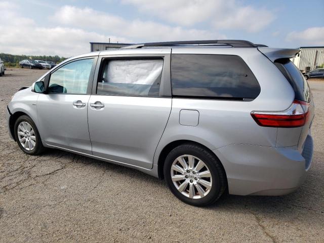 5TDDZ3DC5HS163300 - 2017 TOYOTA SIENNA XLE SILVER photo 2