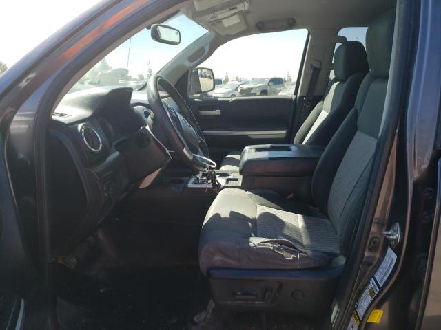 5TFRY5F18FX180132 - 2015 TOYOTA TUNDRA DOUBLE CAB SR/SR5 GRAY photo 7