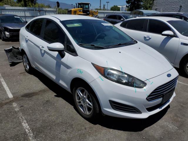 3FADP4BJ6HM143558 - 2017 FORD FIESTA SE WHITE photo 4