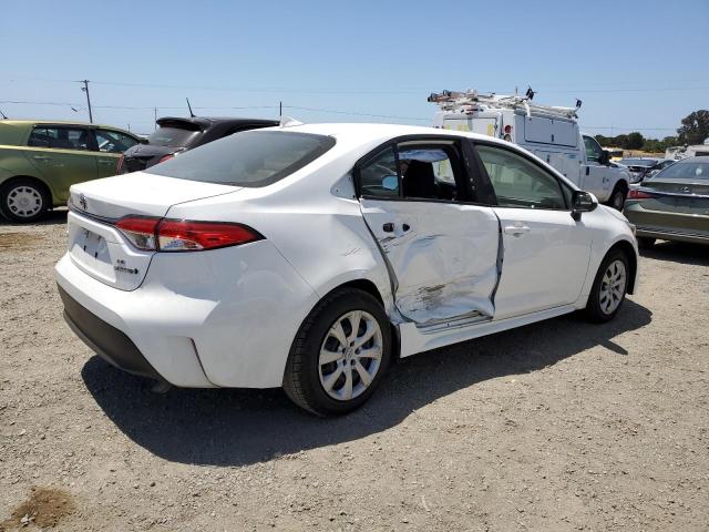 JTDBCMFE7PJ007008 - 2023 TOYOTA COROLLA LE WHITE photo 3