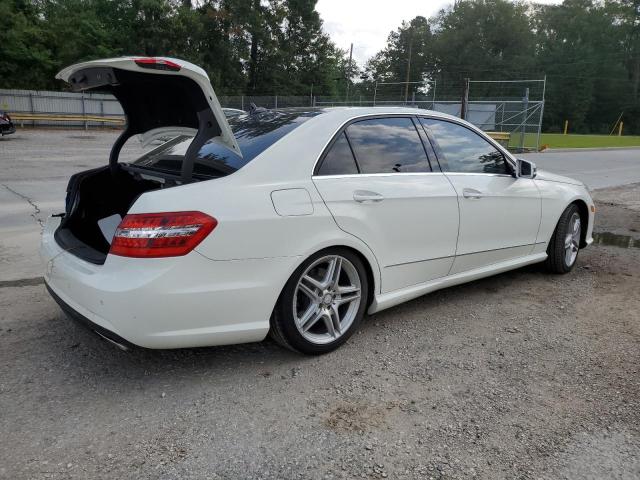 WDDHF9AB7BA440483 - 2011 MERCEDES-BENZ E 550 4MATIC WHITE photo 3