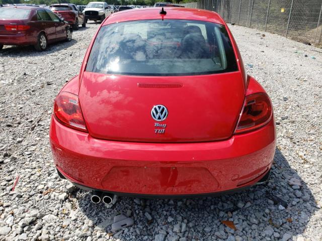 3VWJL7AT0DM657877 - 2013 VOLKSWAGEN BEETLE RED photo 6