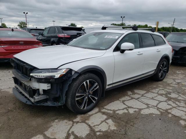2019 VOLVO V90 CROSS T5 MOMENTUM, null