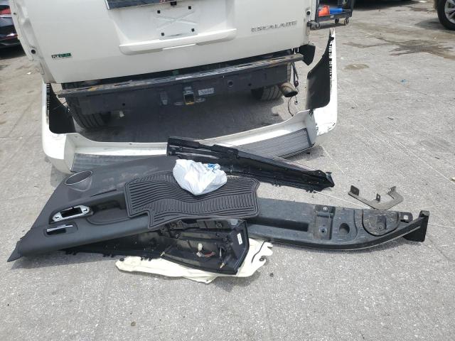 1GYS4HEF4CR262283 - 2012 CADILLAC ESCALADE ESV LUXURY WHITE photo 13