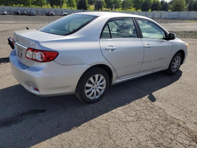 2T1BU4EE9DC999075 - 2013 TOYOTA COROLLA BASE ვერცხლისფერი ფოტო 3