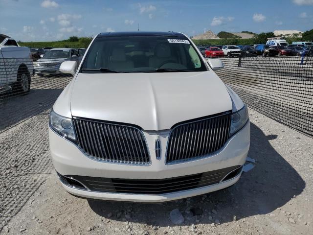 2LMHJ5AT9FBL02531 - 2015 LINCOLN MKT WHITE photo 5
