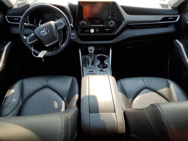 5TDGZRBH7LS508057 - 2020 TOYOTA HIGHLANDER XLE GRAY photo 8