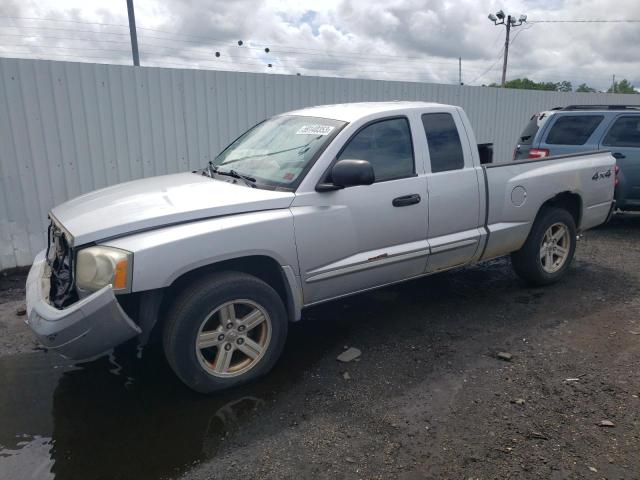 1D7HW42N77S137541 - 2007 DODGE DAKOTA SLT SILVER photo 1