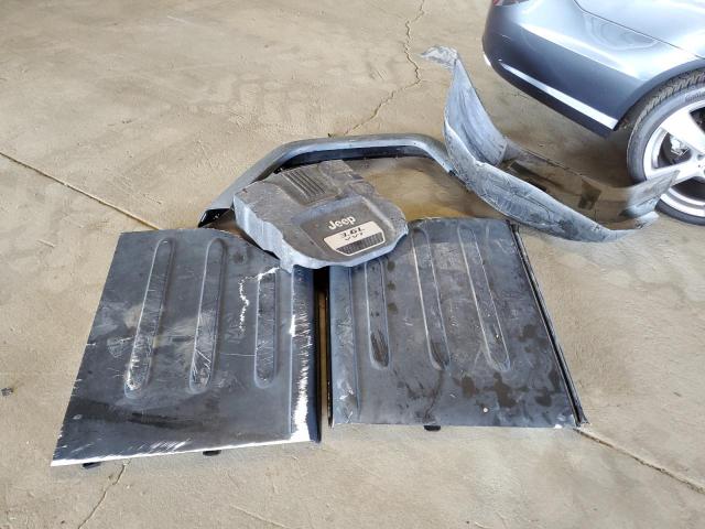 1C4AJWAG5DL677940 - 2013 JEEP WRANGLER SPORT WHITE photo 12