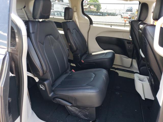 2C4RC1EG6JR187472 - 2018 CHRYSLER PACIFICA TOURING L PLUS GRAY photo 11