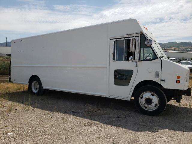 4UZAARBW85CN86066 - 2005 FREIGHTLINER CHASSIS M LINE WALK-IN VAN WHITE photo 4