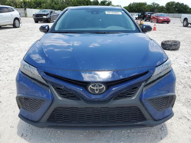 4T1G11AK3PU079311 - 2023 TOYOTA CAMRY SE NIGHT SHADE BLUE photo 5