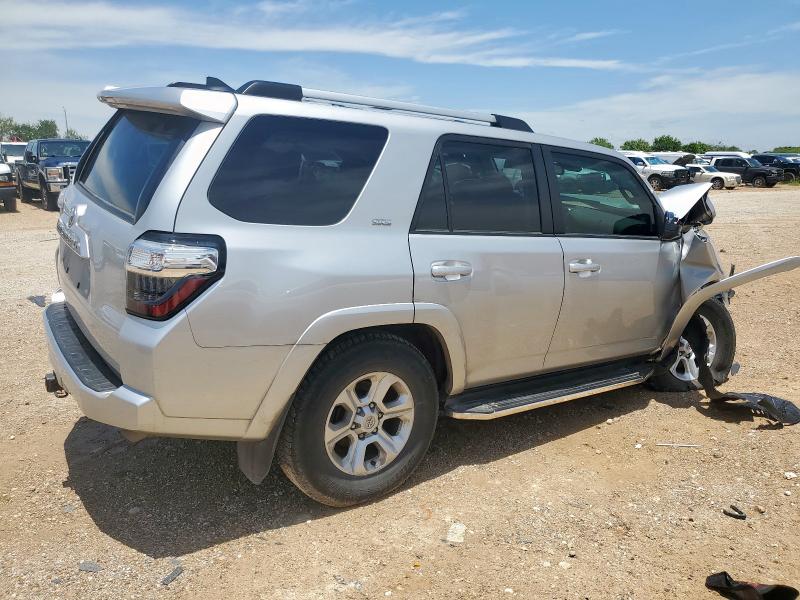 JTEEU5JRXN5261467 - 2022 TOYOTA 4RUNNER SR5 SILVER photo 3