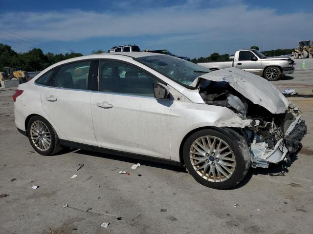 1FAHP3H22CL465278 - 2012 FORD FOCUS SEL WHITE photo 4