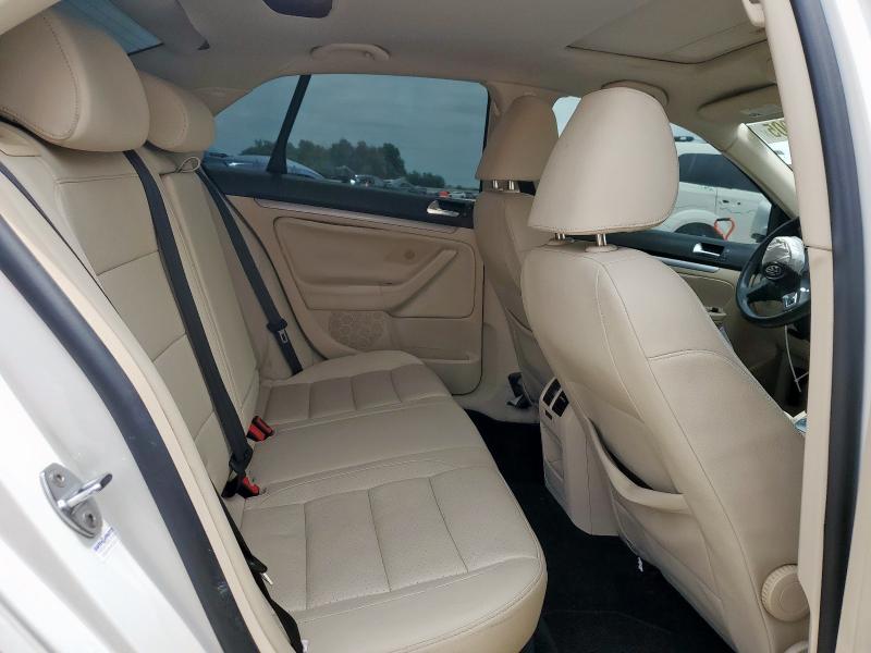 3VWRZ7AJ4AM143347 - 2010 VOLKSWAGEN JETTA SE Weiß Foto 10