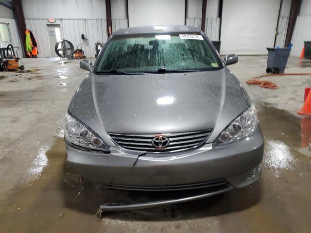 4T1BE30K05U950190 - 2005 TOYOTA CAMRY LE GRAY photo 5