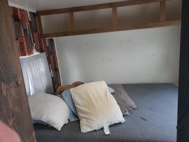 4YDT3032721203463 - 2002 KEYSTONE SPRINTER WHITE photo 9