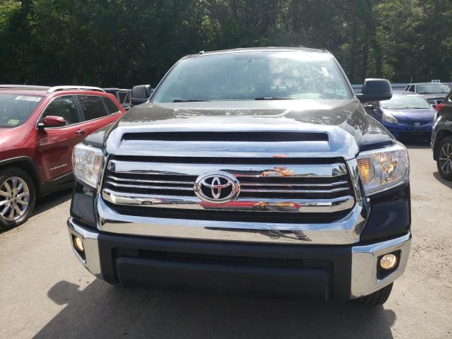 5TFUY5F1XHX626083 - 2017 TOYOTA TUNDRA DOUBLE CAB SR/SR5 BLACK photo 5