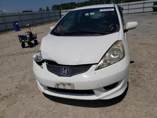 JHMGE87629S058782 - 2009 HONDA FIT SPORT WHITE photo 5