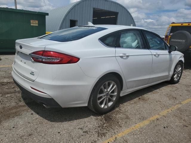 3FA6P0HDXLR146588 - 2020 FORD FUSION SE WHITE photo 3