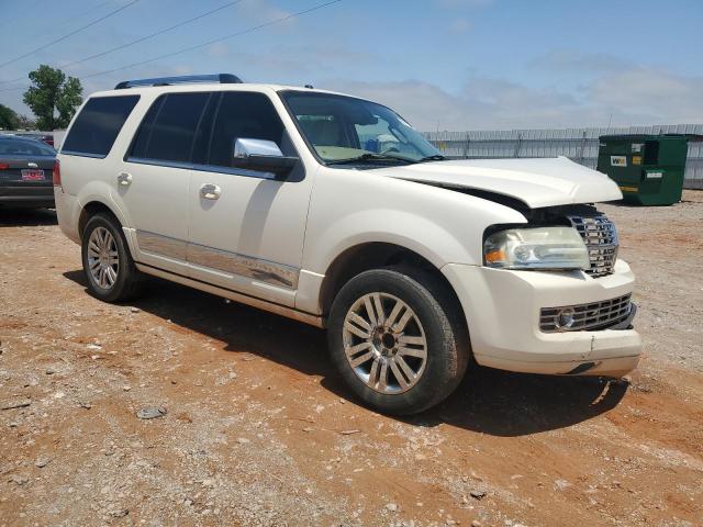 5LMFU27518LJ02843 - 2008 LINCOLN NAVIGATOR WHITE photo 4