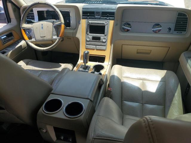 5LMFU27518LJ02843 - 2008 LINCOLN NAVIGATOR WHITE photo 8