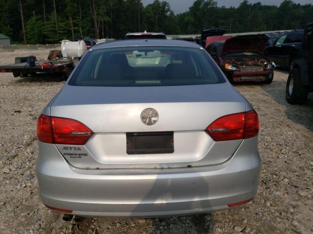 3VW2K7AJ9DM309291 - 2013 VOLKSWAGEN JETTA BASE Silber Foto 6