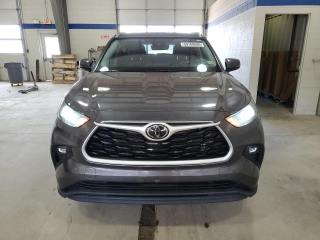 5TDGZRAH5MS525720 - 2021 TOYOTA HIGHLANDER XLE GRAY photo 5