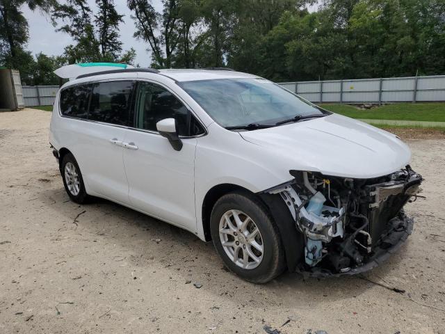 2C4RC1DG0LR163785 - 2020 CHRYSLER VOYAGER LXI WHITE photo 4