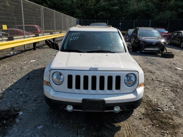 1C4NJPFA4GD589262 - 2016 JEEP PATRIOT LATITUDE WHITE photo 5