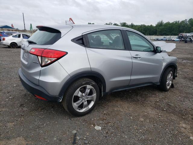 3CZRU6H31KG721367 - 2019 HONDA HR-V LX SILVER photo 3