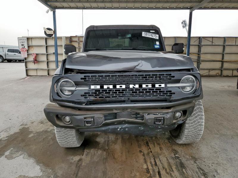 1FMEE5DP6PLB01060 - 2023 FORD BRONCO BASE GRAY photo 5