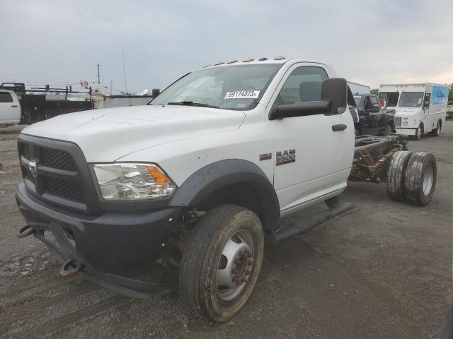 3C7WRMBJ2JG148695 - 2018 RAM 5500 WHITE photo 2