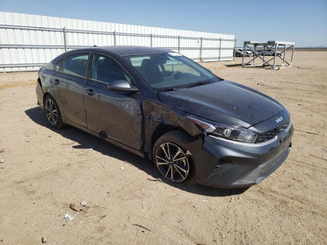 3KPF24AD8PE596795 - 2023 KIA FORTE LX GRAY photo 4