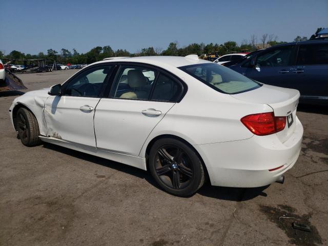 WBA3C3C50DF981010 - 2013 BMW 320 I XDRIVE WHITE photo 2