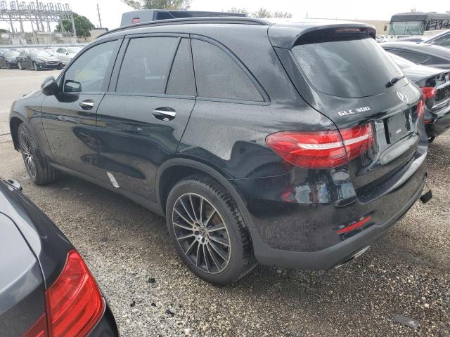 WDC0G4JB1JV096190 - 2018 MERCEDES-BENZ GLC 300 BLACK photo 2