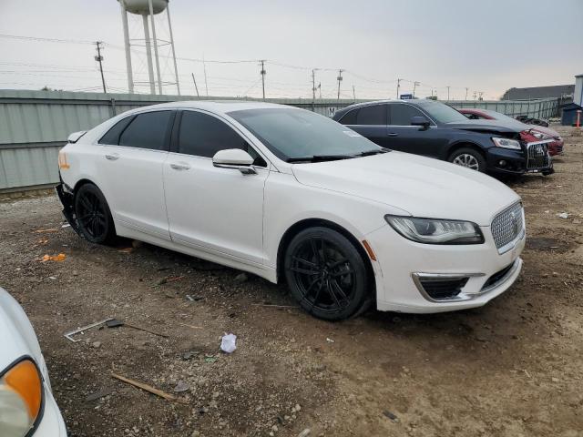 3LN6L5E90HR666224 - 2017 LINCOLN MKZ RESERVE WHITE photo 4