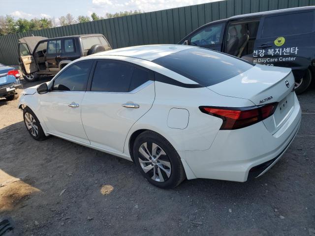 1N4BL4BV8KC255468 - 2019 NISSAN ALTIMA S WHITE photo 2