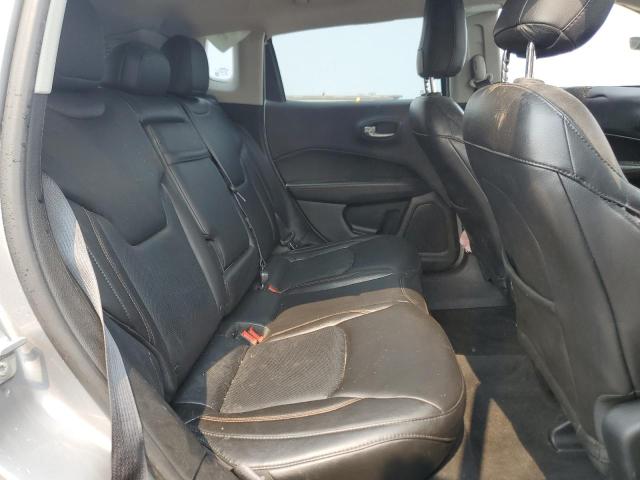 3C4NJDCBXJT355043 - 2018 JEEP COMPASS LIMITED Արծաթագույն լուսանկար 11