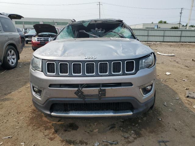 3C4NJDCBXJT355043 - 2018 JEEP COMPASS LIMITED Արծաթագույն լուսանկար 5
