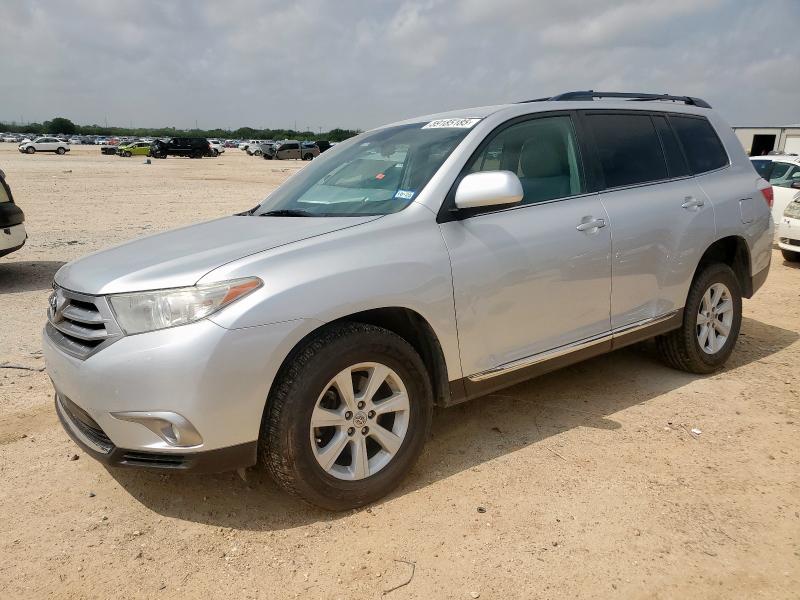 2013 TOYOTA HIGHLANDER BASE, null