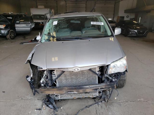 2A4RR5D11AR308633 - 2010 CHRYSLER TOWN & COU TOURING Gümüş foto 5