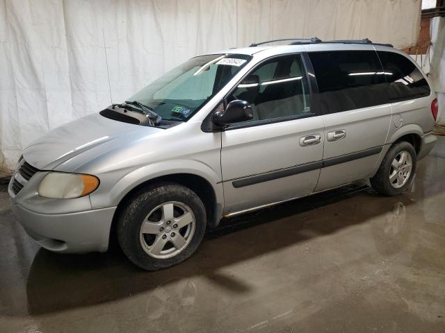 1D4GP45R85B392717 - 2005 DODGE CARAVAN SXT SILVER photo 1